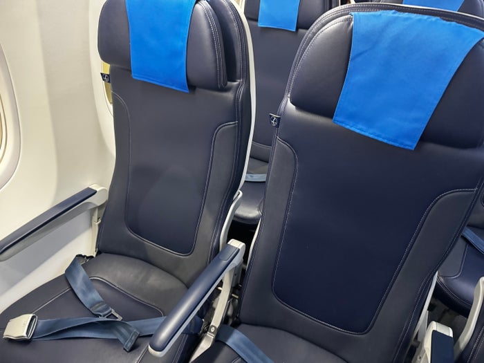 LOT Polish Boeing 737 MAX 8 seats