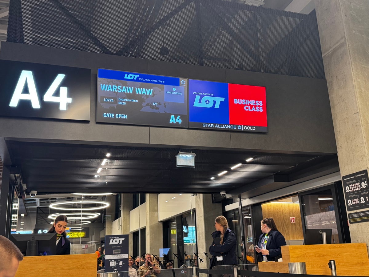 LOT Polish boarding area Vilnius VNO