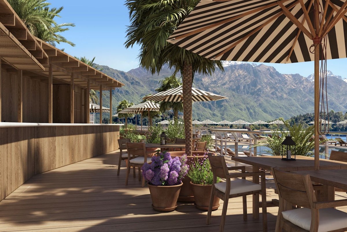 Lake Como EDITION patio dining