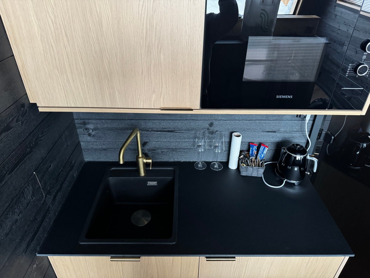 Lapland Glow Chalets kitchenette