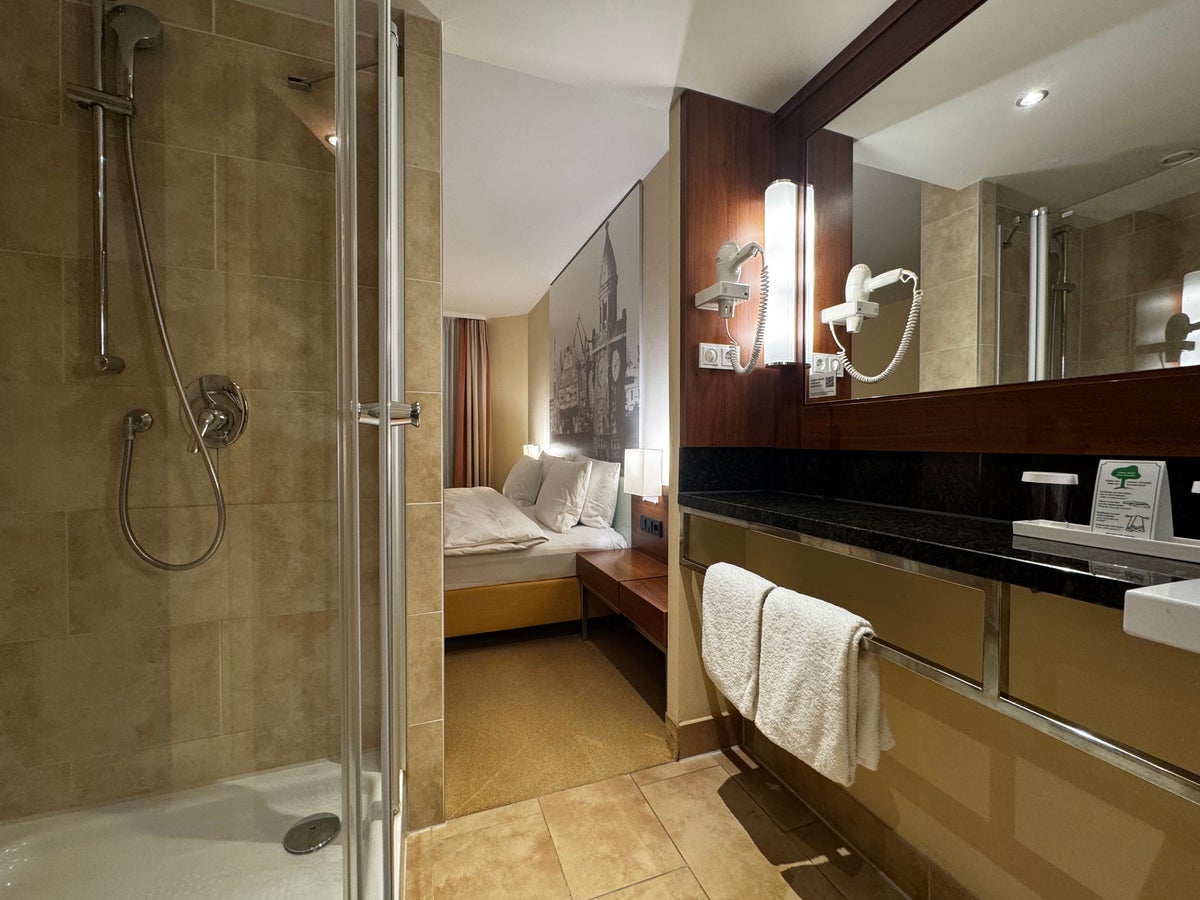 Lindner Hotel Hamburg Am Michel JdV Hyatt 1 King Bed Deluxe bathroom view