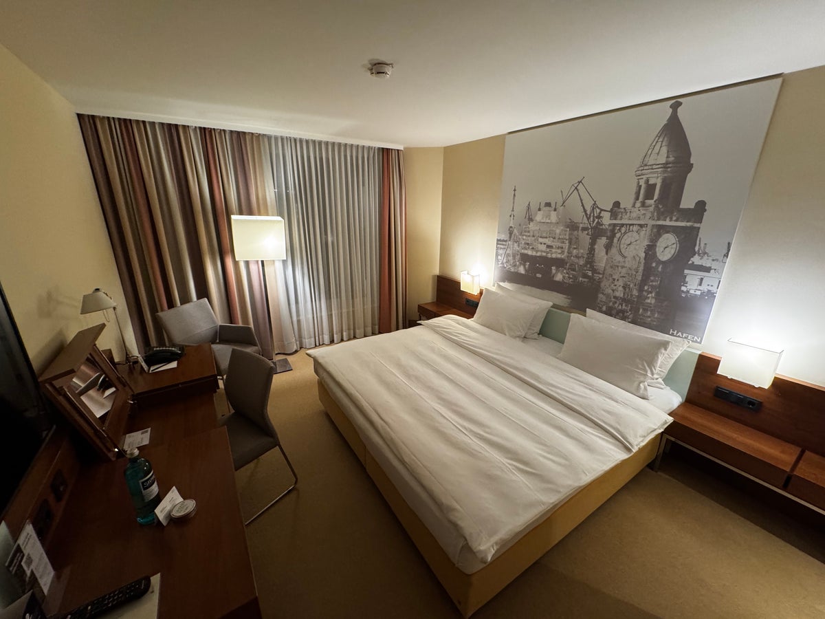 Lindner Hotel Hamburg Am Michel JdV Hyatt 1 King Bed Deluxe room Lindner Hotel Hamburg Am Michel JdV Hyatt 1 King Bed Deluxe room