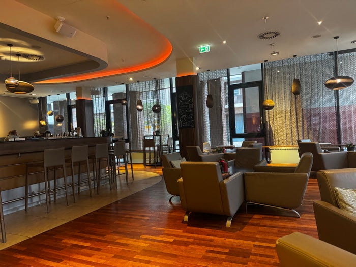 Lindner Hotel Hamburg Am Michel JdV Hyatt Lacoon Bar Restaurant
