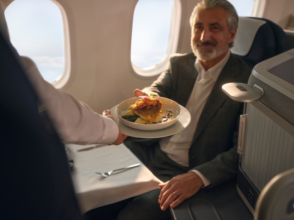 Lufthansa FOX business meal service
