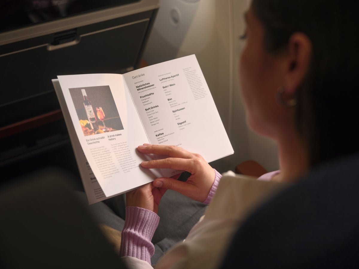 Lufthansa FOX premium economy menu