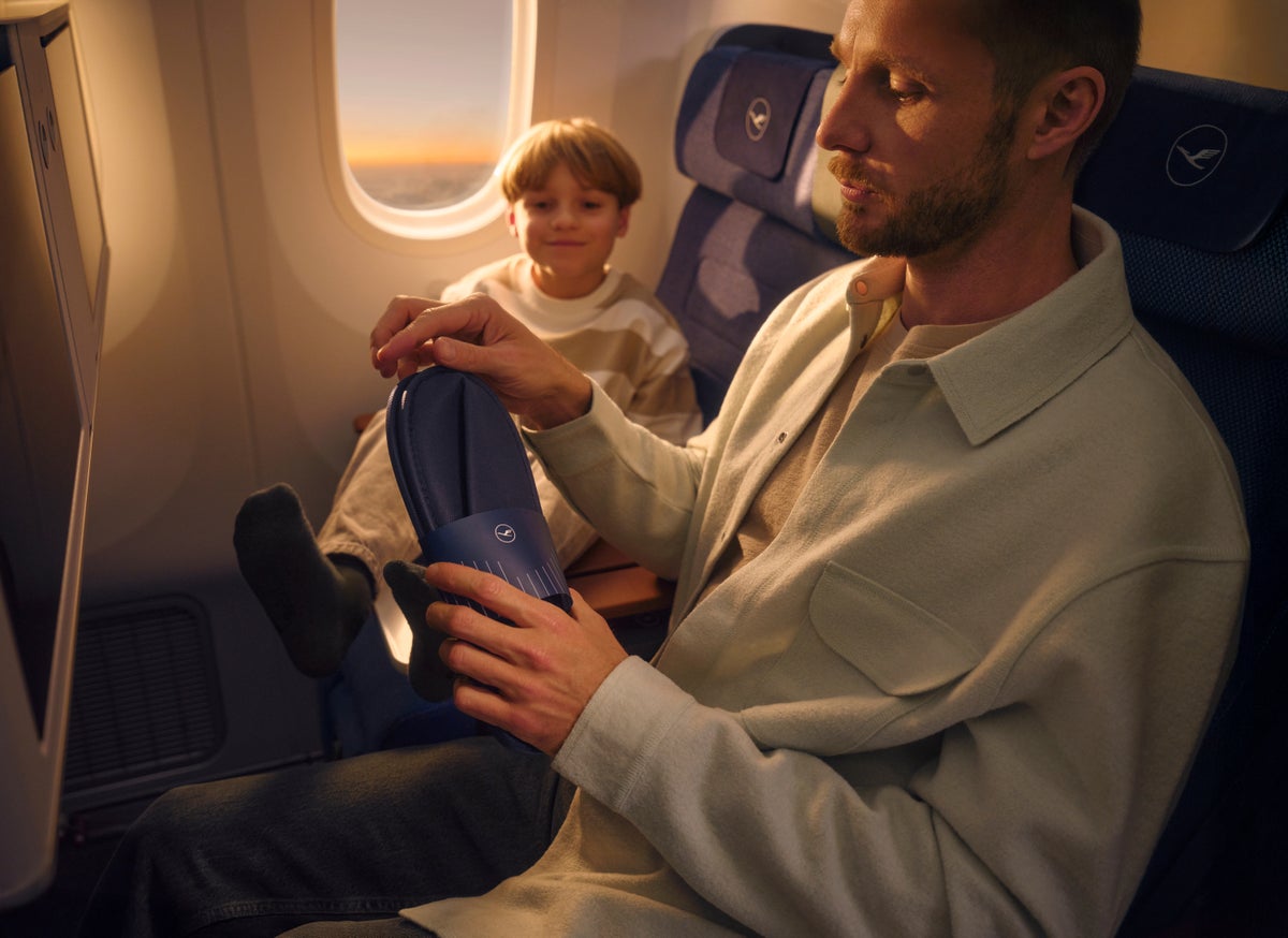 Lufthansa FOX premium economy slippers Lufthansa FOX premium economy slippers