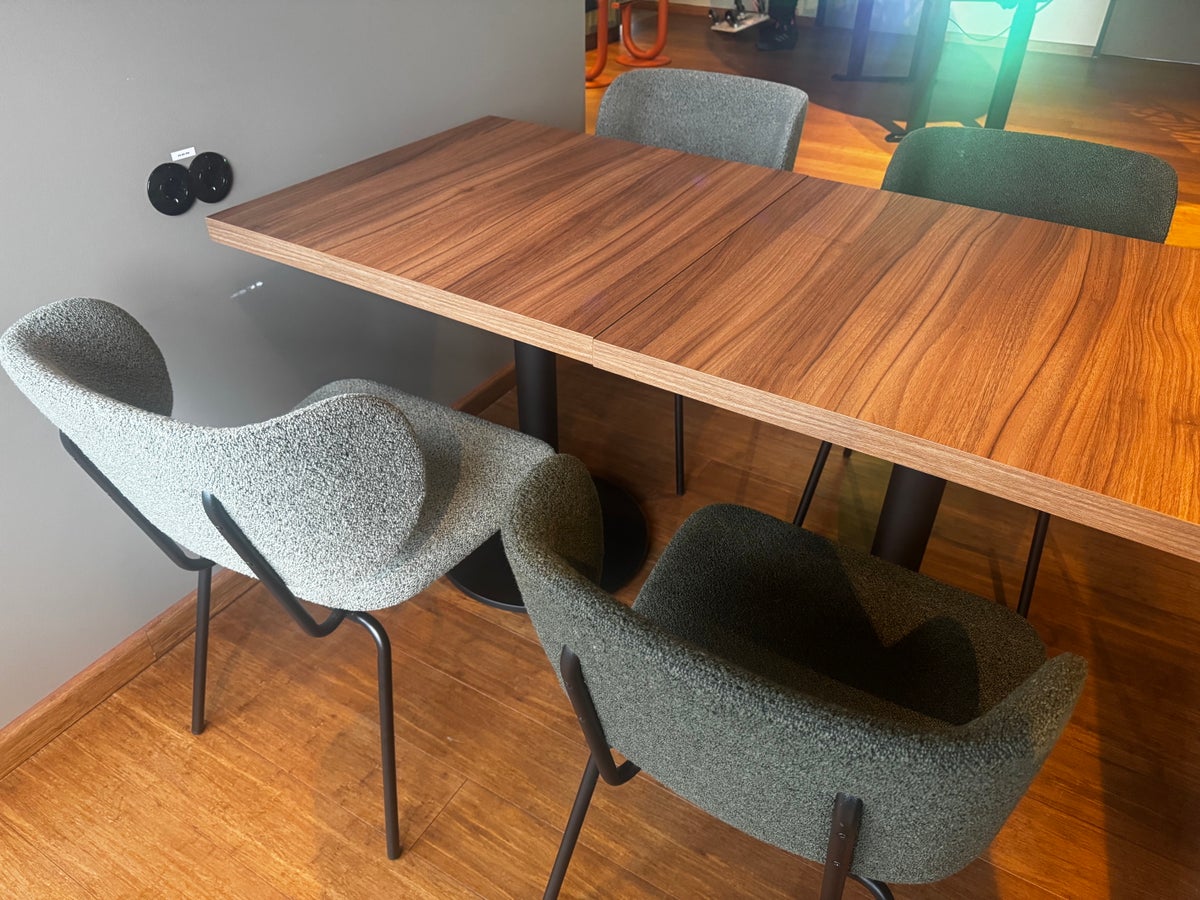 Me and All Hotel Berlin East Side coworking desks