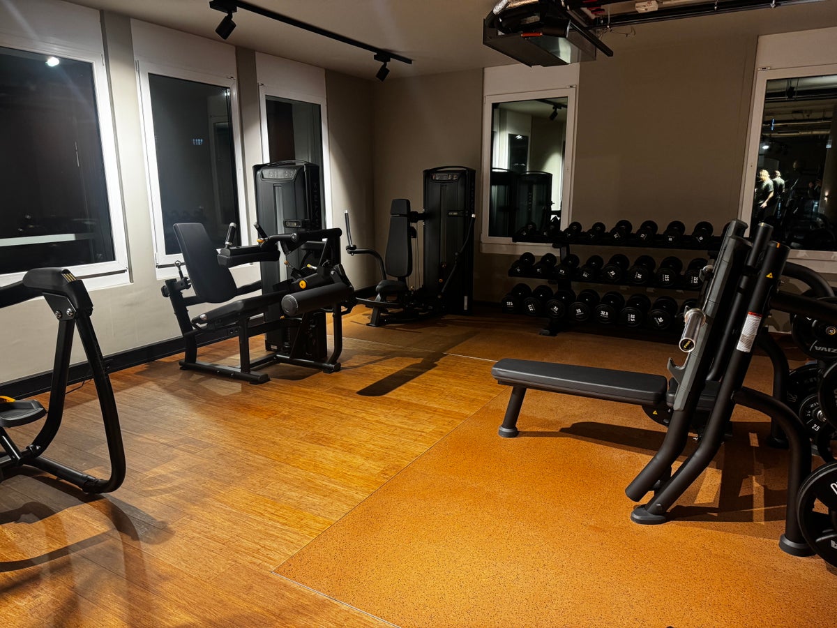 Me and All Hotel Berlin East Side gym weights