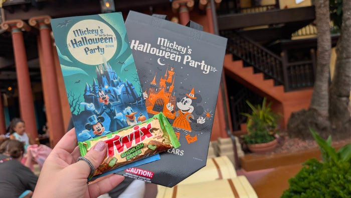 Mickey’s Not So Scary Halloween Party bag and guide Mickey's Not So Scary Halloween Party bag and guide