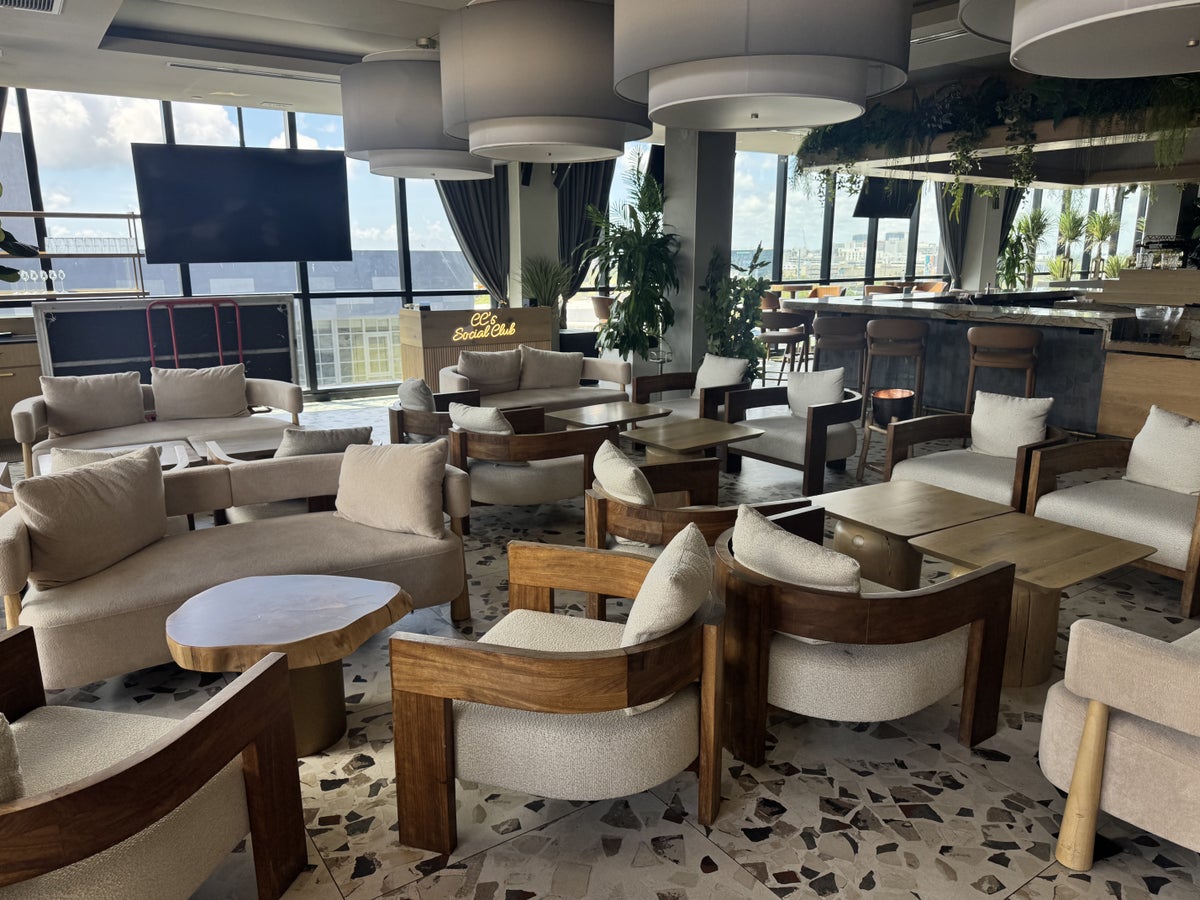 Moxy Miami Wynwood Rooftop Bar Indoor Lounge