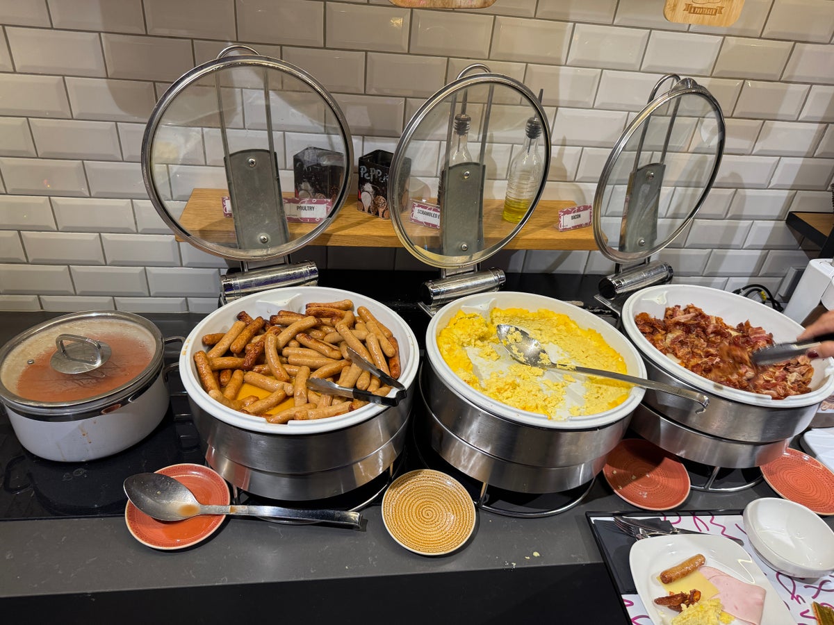 Moxy Paris Charles de Gaulle Airport breakfast hot items