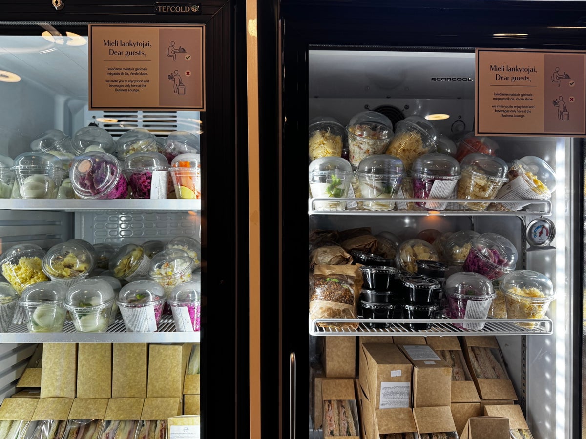 Narbutas Business Lounge Vilnius VNO prepacked meals