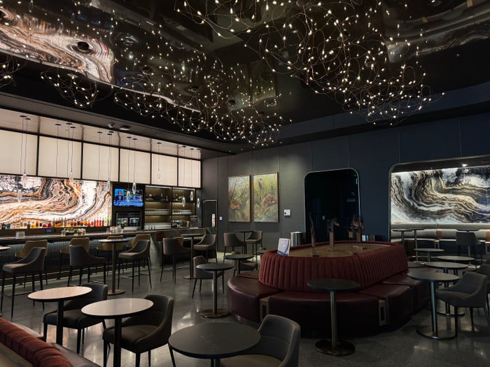 New Delta Sky Club SLC Bar New Delta Sky Club SLC Bar