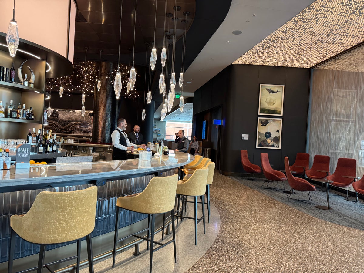 New Delta Sky Club SLC Bartenders New Delta Sky Club SLC Bartenders
