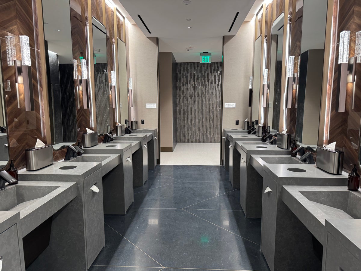 New Delta Sky Club SLC Bathroom Sinks New Delta Sky Club SLC Bathroom Sinks