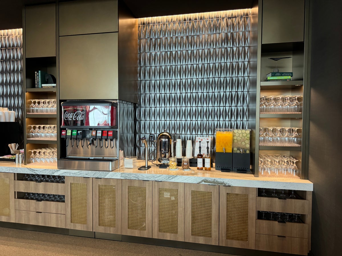 New Delta Sky Club SLC Beverage Station New Delta Sky Club SLC Beverage Station