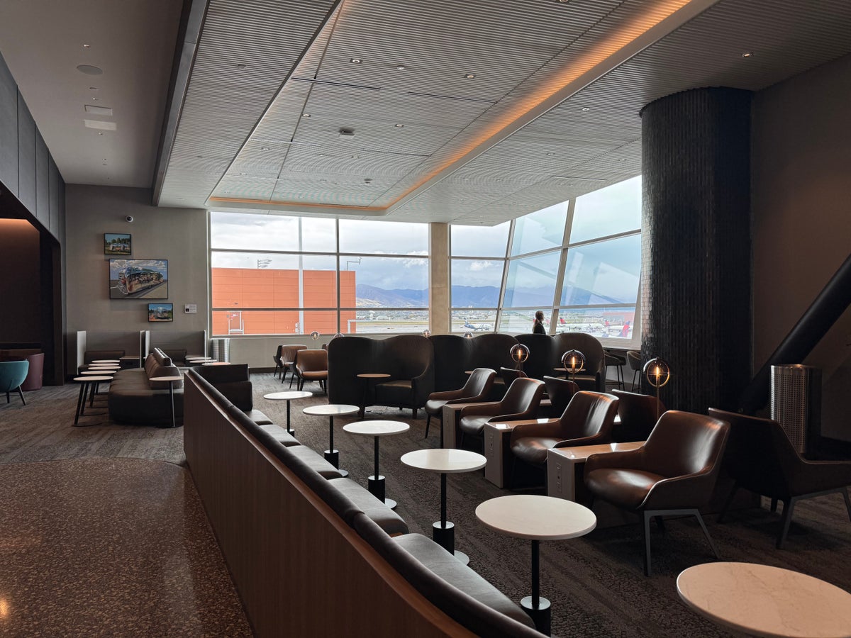New Delta Sky Club SLC More Seating New Delta Sky Club SLC More Seating
