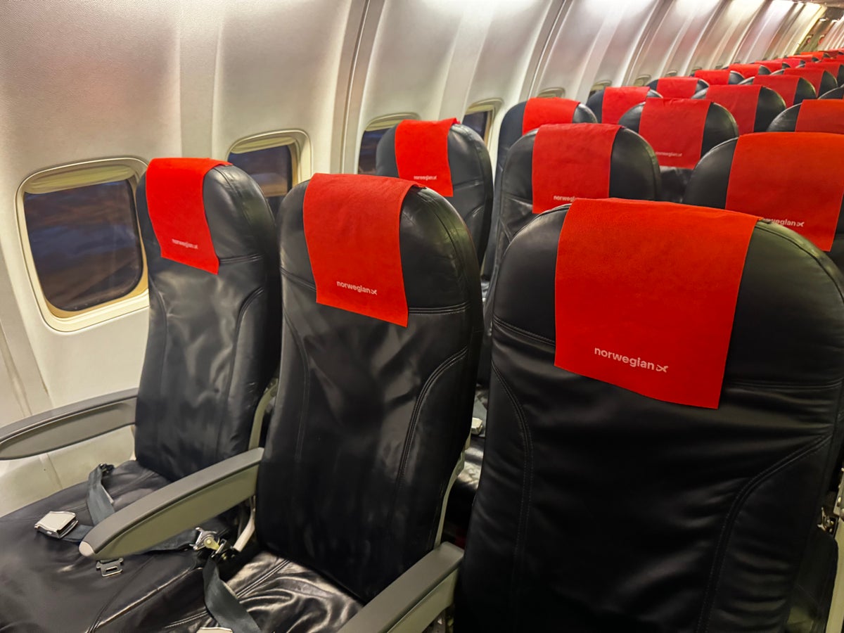 Norwegian Boeing 737 800 seats left