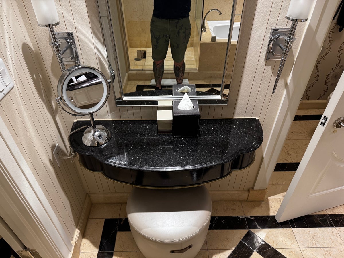 Palazzo Las Vegas Luxury King Suite vanity