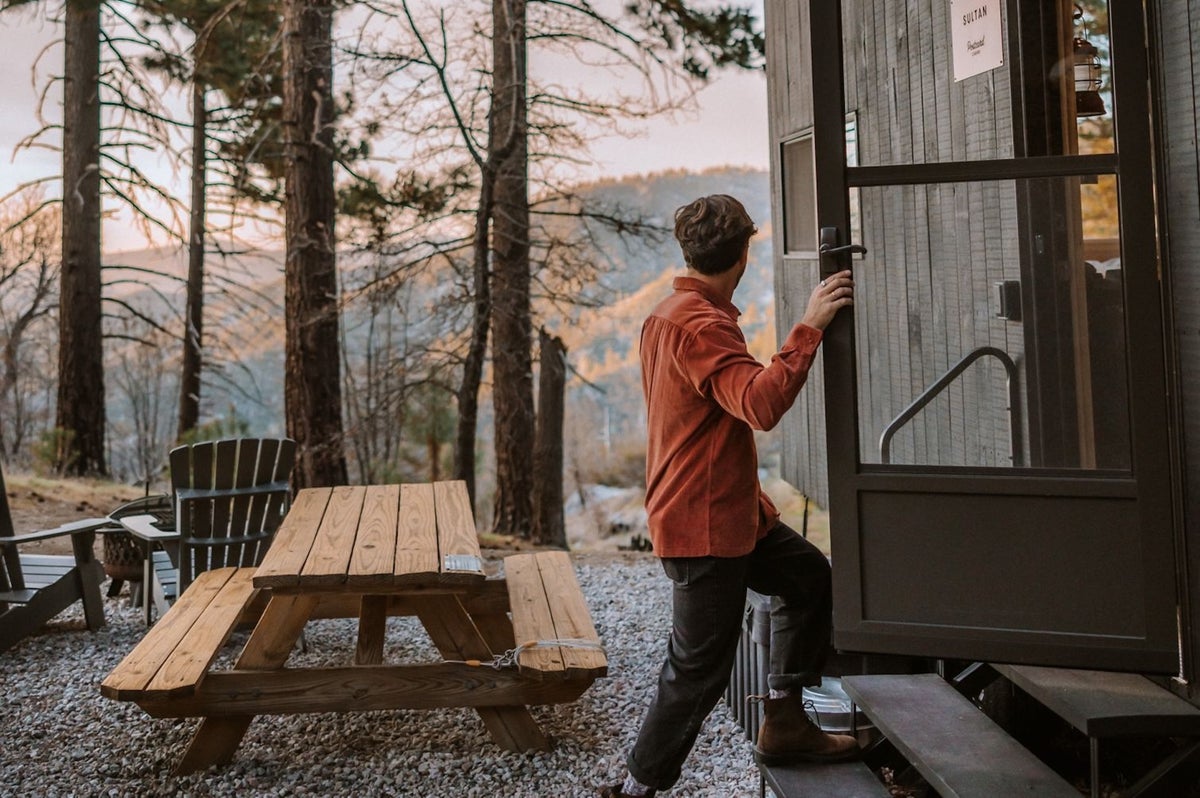 Postcard Cabins Big Bear entering