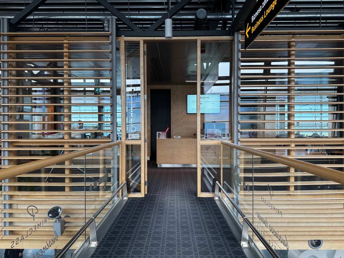 Primeclass Lounge Riga RIX main entrance
