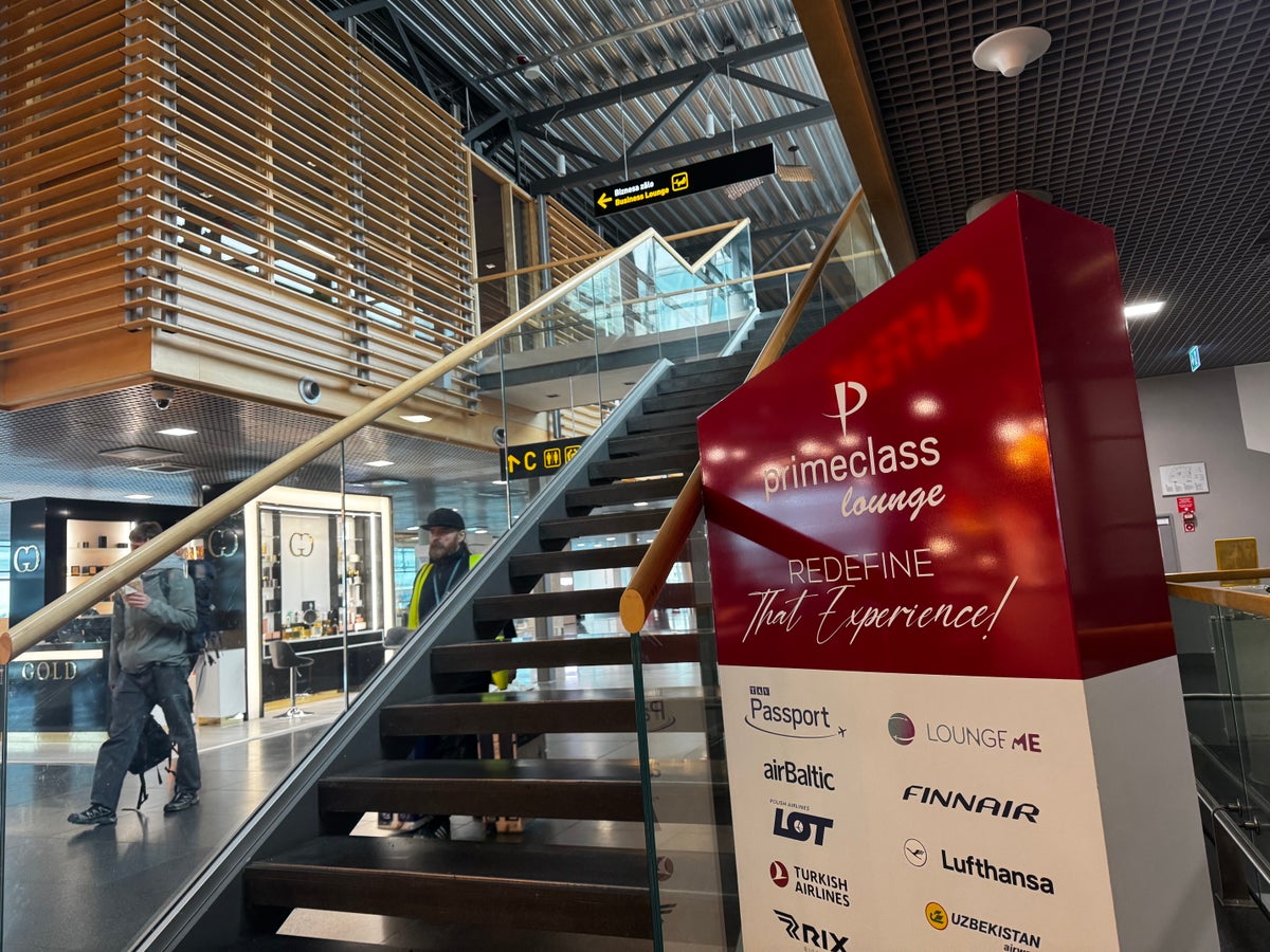 Primeclass Lounge Riga RIX sign