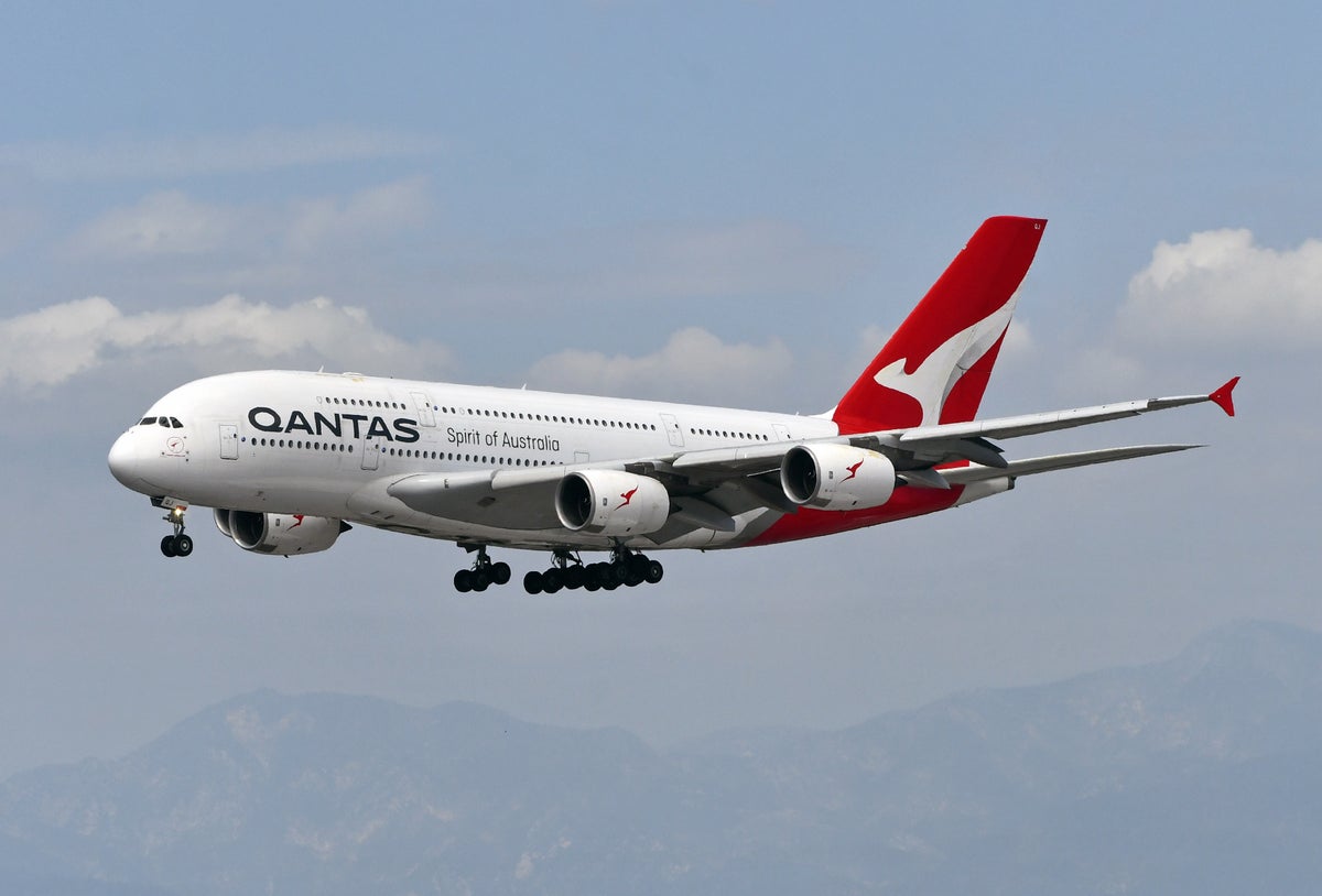 28 Best Ways To Earn Lots of Qantas Frequent Flyer Points
