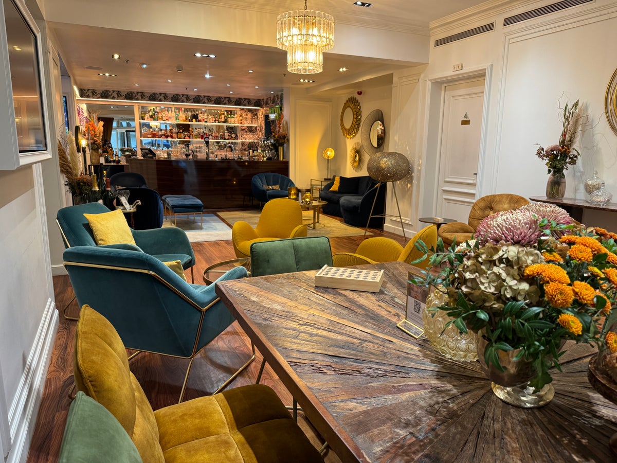 Renaissance Paris Nobel Tour Eiffel Hotel bar lobby Renaissance Paris Nobel Tour Eiffel Hotel bar lobby