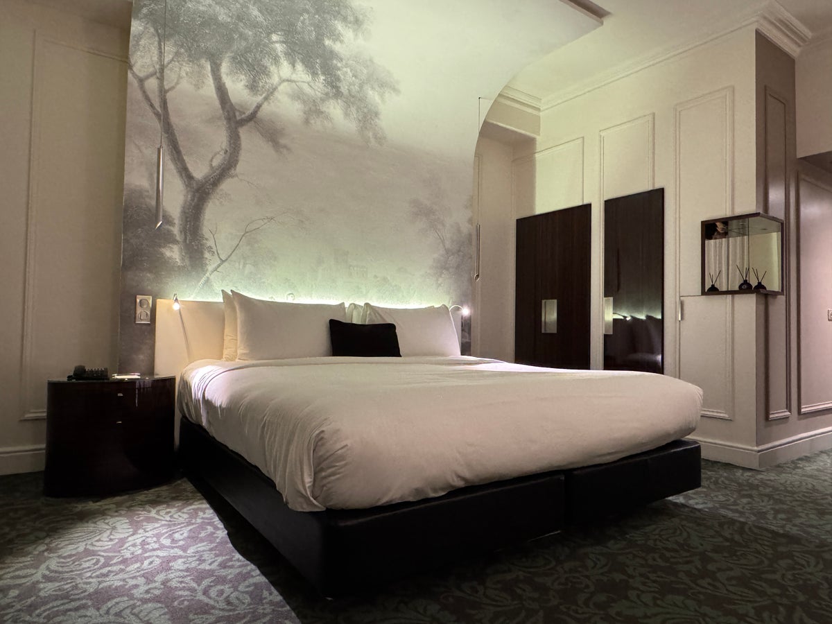 What You Need to Know About Renaissance Paris Nobel Tour Eiffel Hotel [A Quick Review]