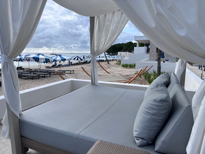 Royalton Vessence Barbados beach bed detail