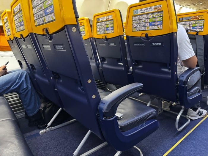 Ryanair Boeing 737 800 seat spacing