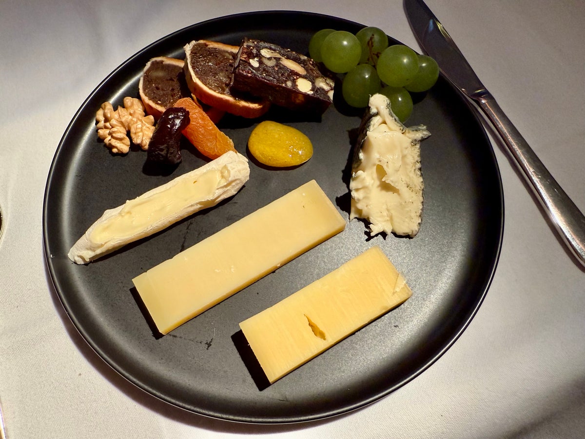 SWISS Senses first class cheese plate