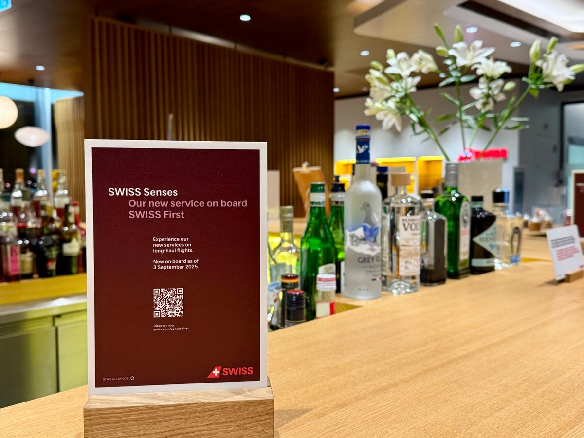 SWISS Senses sign First Class Lounge Zurich