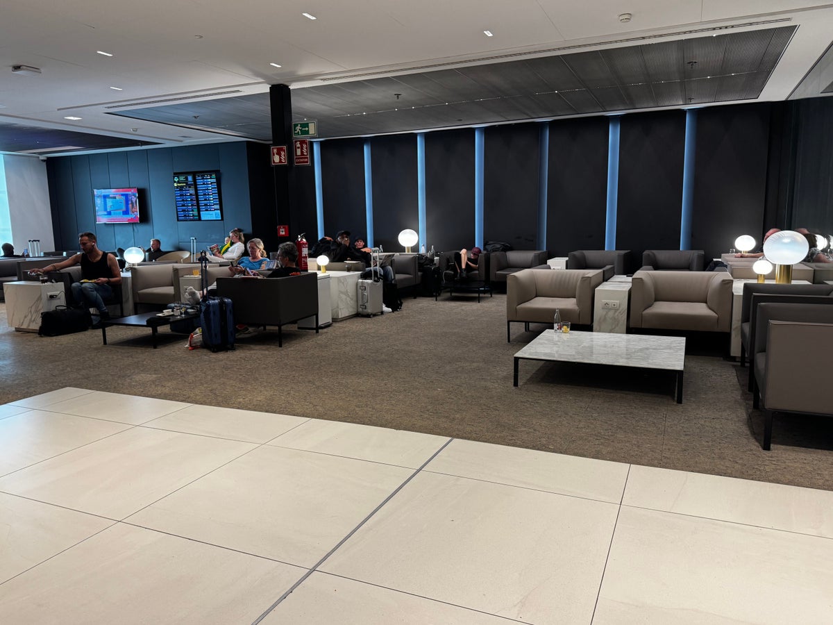 Review of Sala VIP Canudas: The Sole Priority Pass Lounge in Barcelona’s Terminal 2