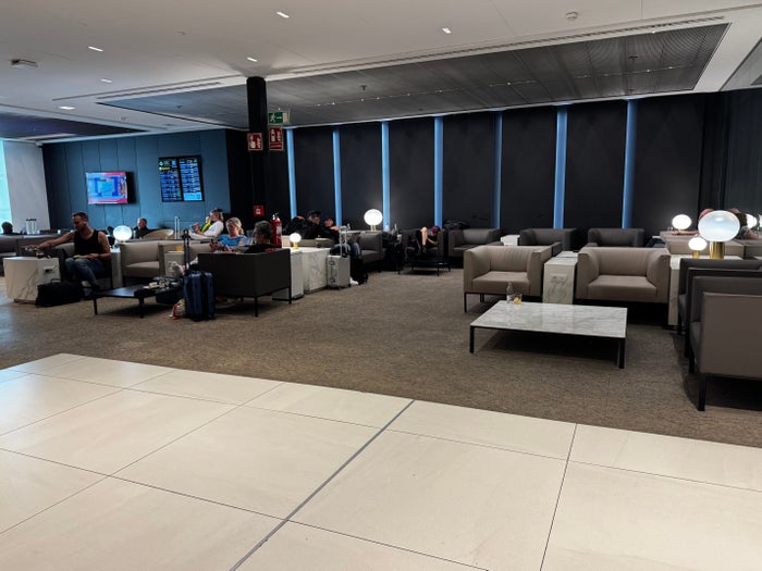Review of Sala VIP Canudas: The Sole Priority Pass Lounge in Barcelona’s Terminal 2