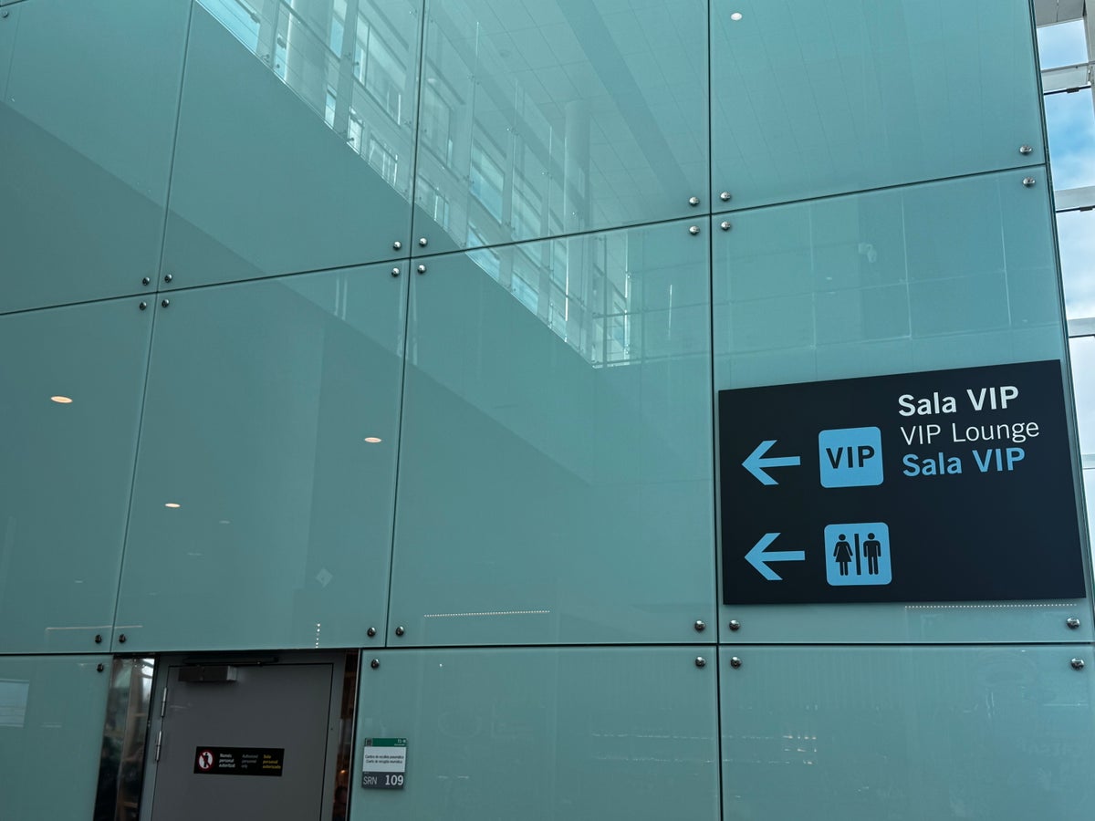 Sala VIP Colomer Lounge BCN sign