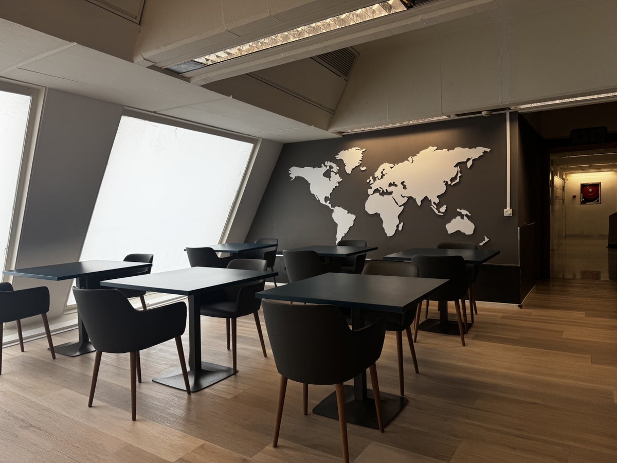 Sala VIP Lounge Bilbao Dining Area