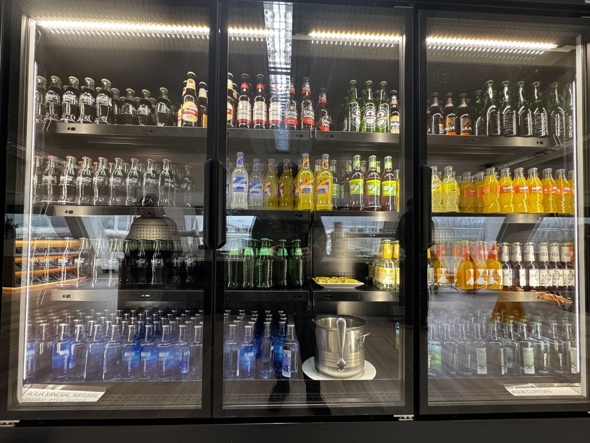 Sala VIP Lounge Bilbao Drinks Refrigerator
