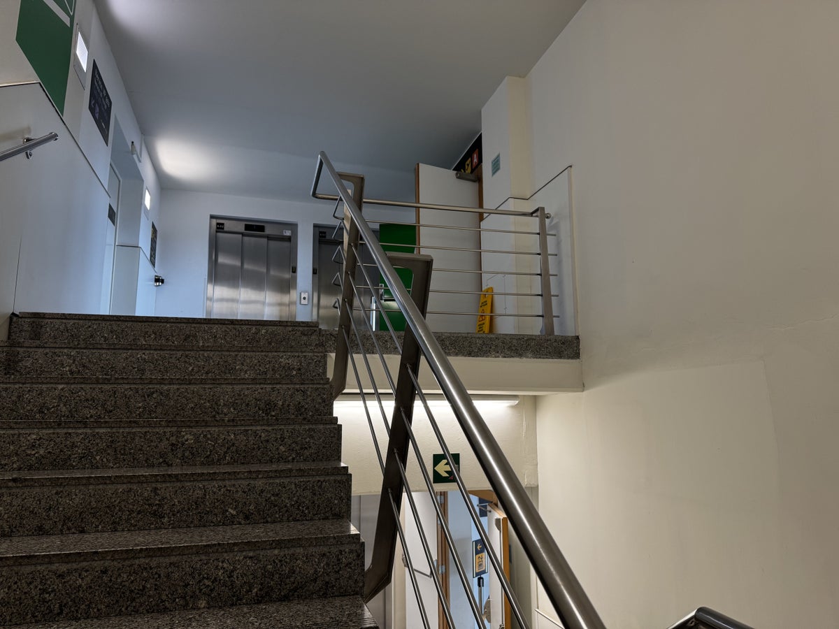 Sala VIP Lounge Bilbao Entrance Staircase