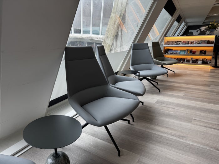 Sala VIP Lounge Bilbao Window Seating