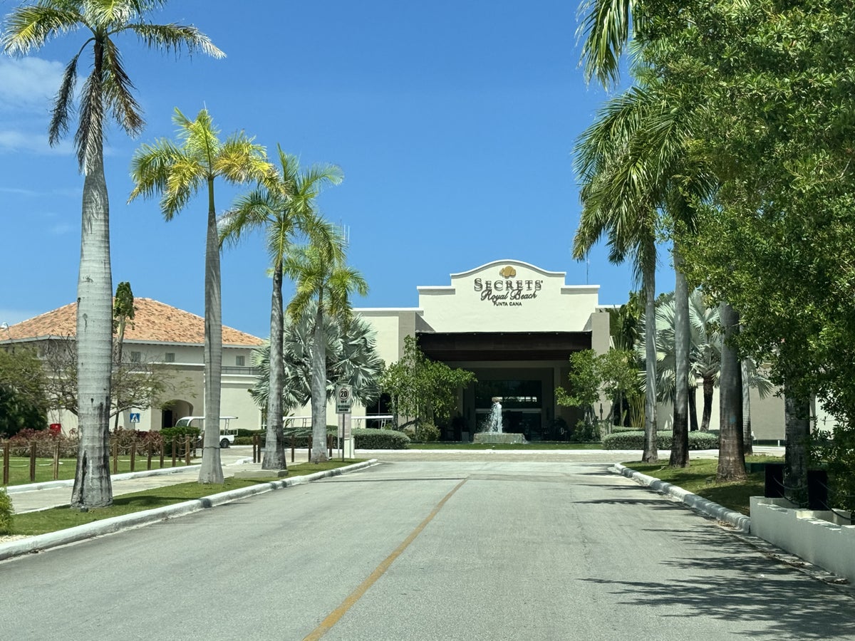Secrets Royal Beach Punta Cana Main Entrance Drive