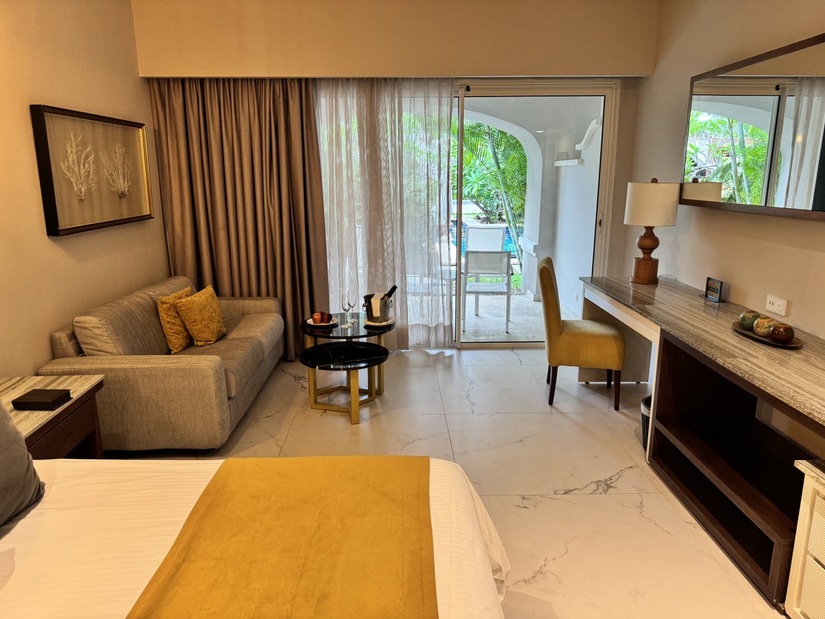 Secrets Royal Beach Punta Cana Preferred Club Junior Suite Swim Up Living Area