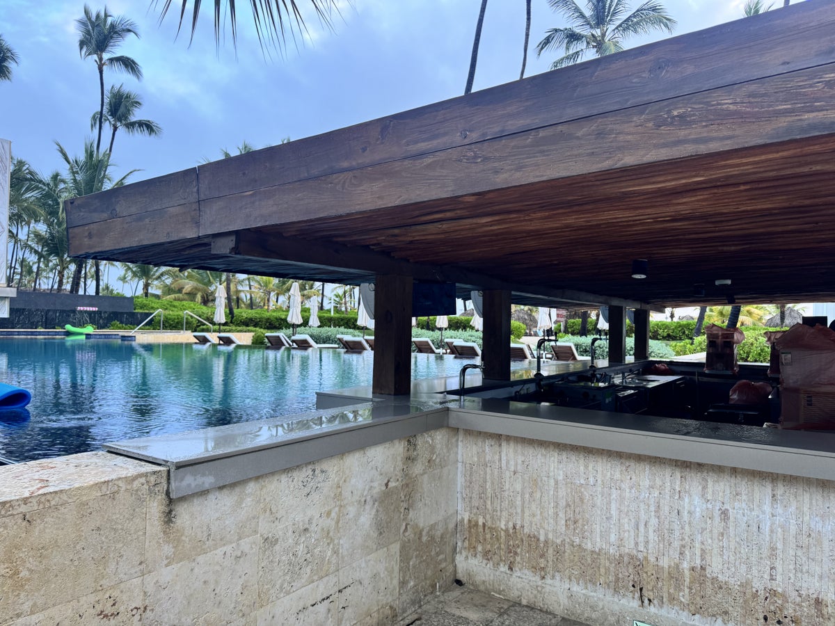 Secrets Royal Beach Punta Cana Preferred Pool Swim Up Bar
