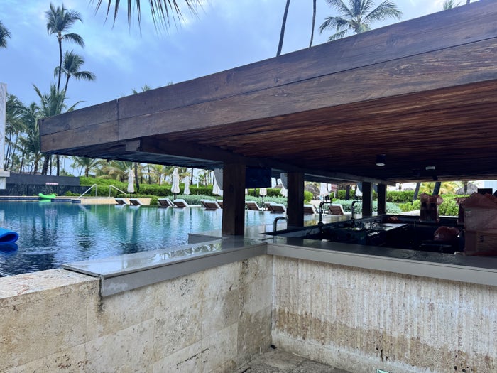 Secrets Royal Beach Punta Cana Preferred Pool Swim Up Bar Secrets Royal Beach Punta Cana Preferred Pool Swim Up Bar