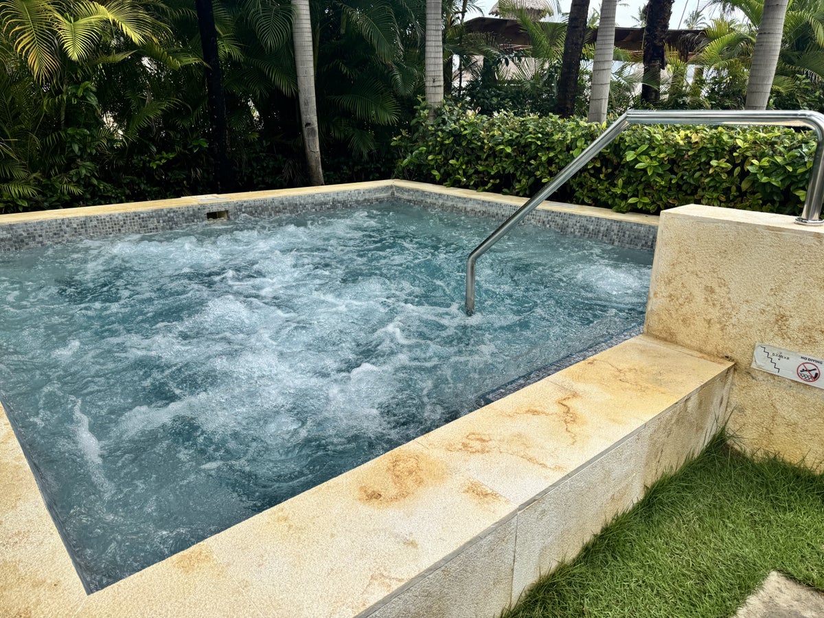 Secrets Royal Beach Punta Cana Preferred Soaking Pool