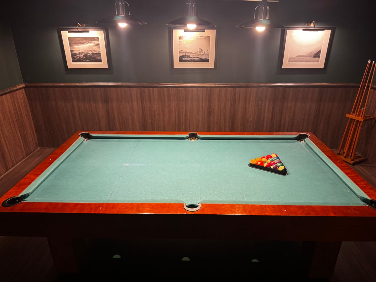 Senhora da Rosa Mr Mrs Smith Azores bar billiard