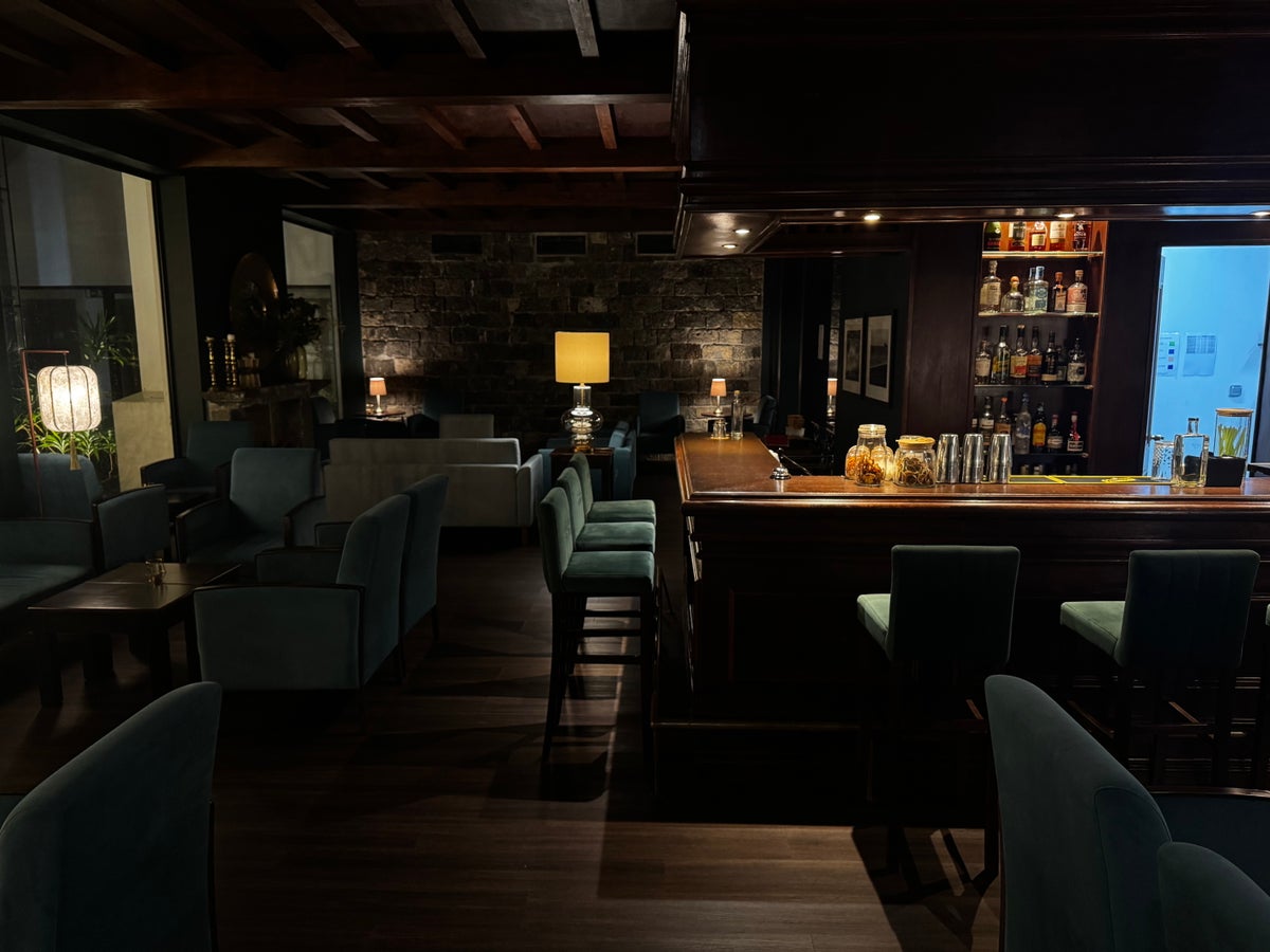 Senhora da Rosa Mr Mrs Smith Azores bar