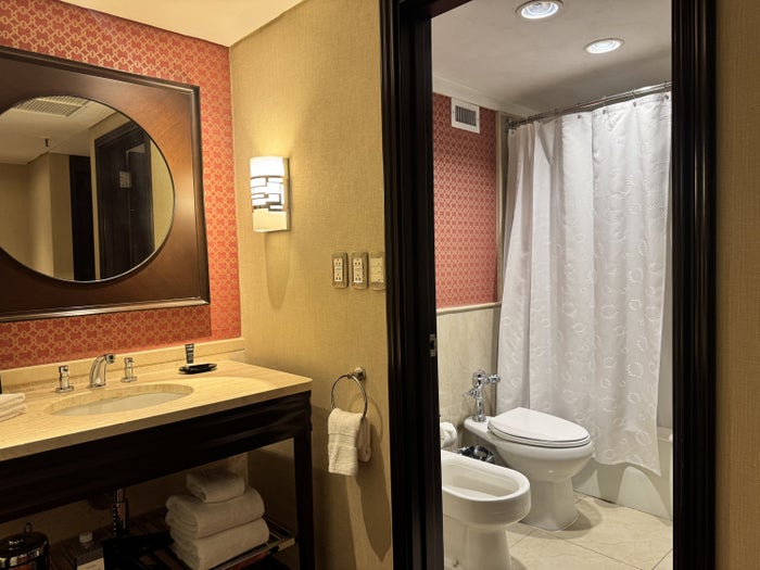Sheraton Lima Historic Center Bathroom