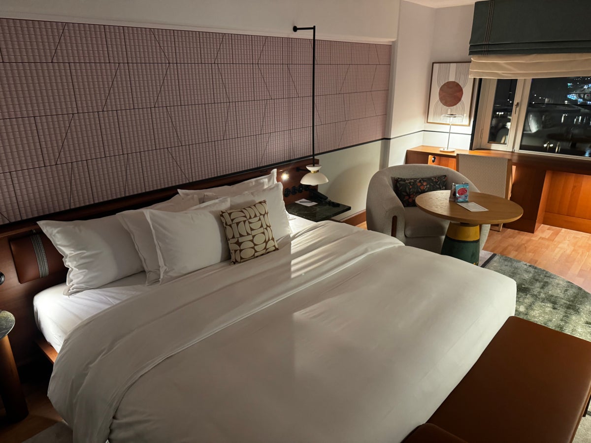 Sheraton Stockholm Hotel bedroom Sheraton Stockholm Hotel bedroom