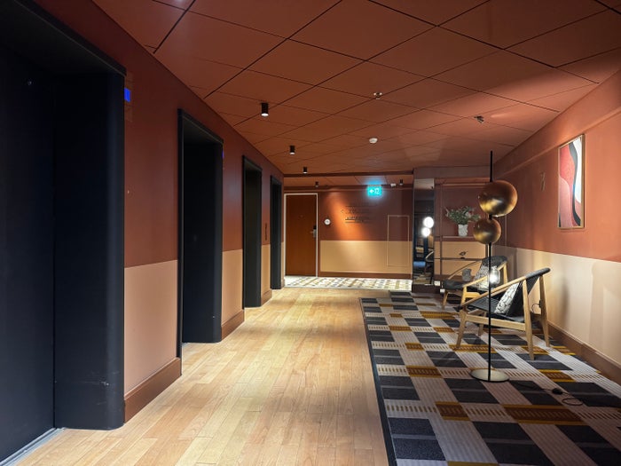 Sheraton Stockholm Hotel elevator waiting area
